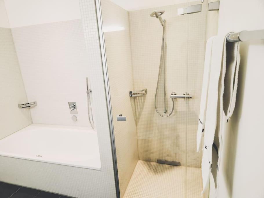 Luxus Wohnung Mit Garten Zürich Eksteriør billede